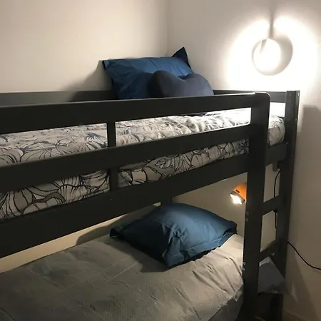 La 2 Apartment